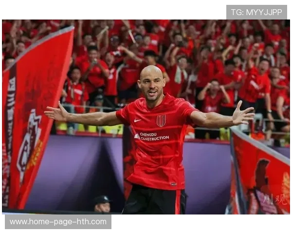 成都蓉城无需罚分领跑，费利佩热身梅开二